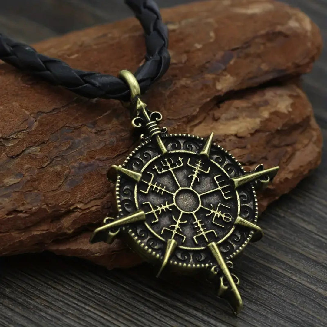 Titanium Steel Viking Compass Necklace – Stainless Steel Chain for Men – Perfect Blend of Strength and Style