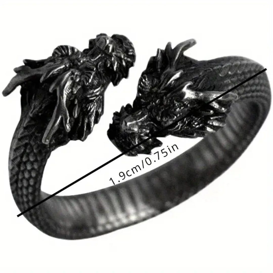 A high-quality vintage double dragon head ring for men, featuring detailed craftsmanship and a striking design for bold fashion statements