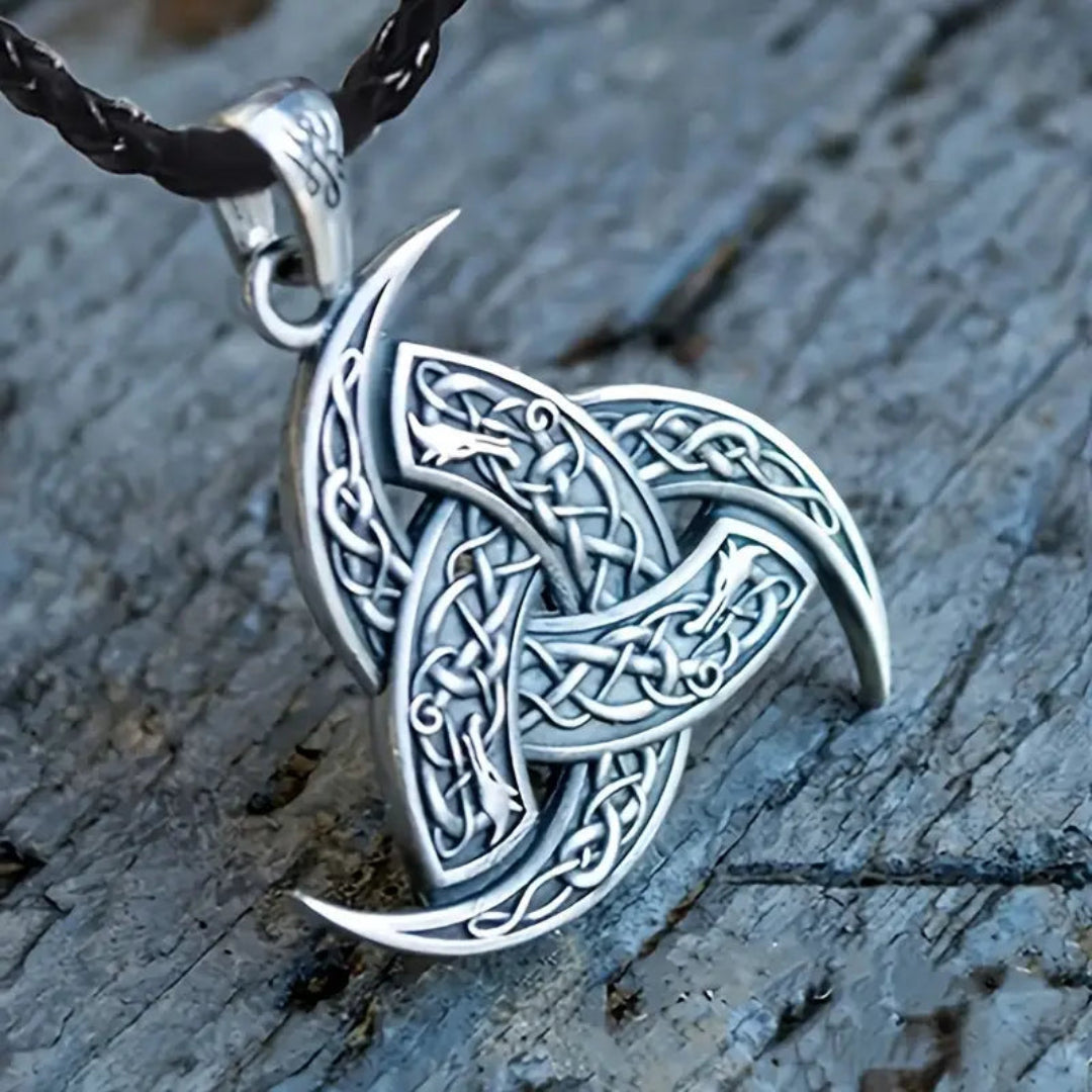 Stylish men's Viking necklace with a magnetic clasp, adjustable black leather cord, and a detailed Norse-inspired alloy pendant