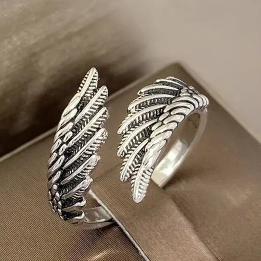 Vintage-style adjustable cuff ring with a detailed wing design, crafted from zinc alloy, perfect for women's daily wear, parties, and vacations