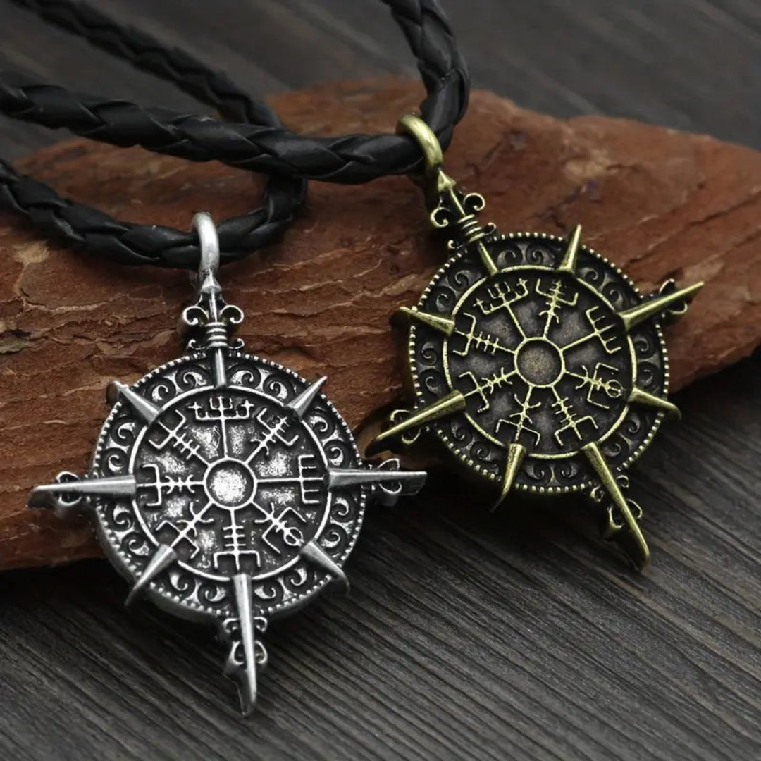 Men's Titanium Steel Viking Compass Pendant – Stainless Steel Chain Necklace – Symbol of Strength and Exploration